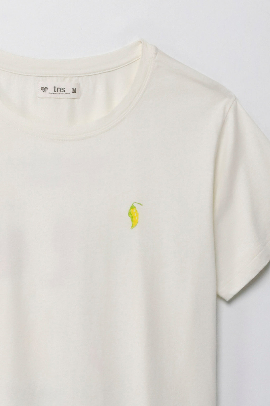 Camiseta con estampado en frente y espalda crudo para mujer