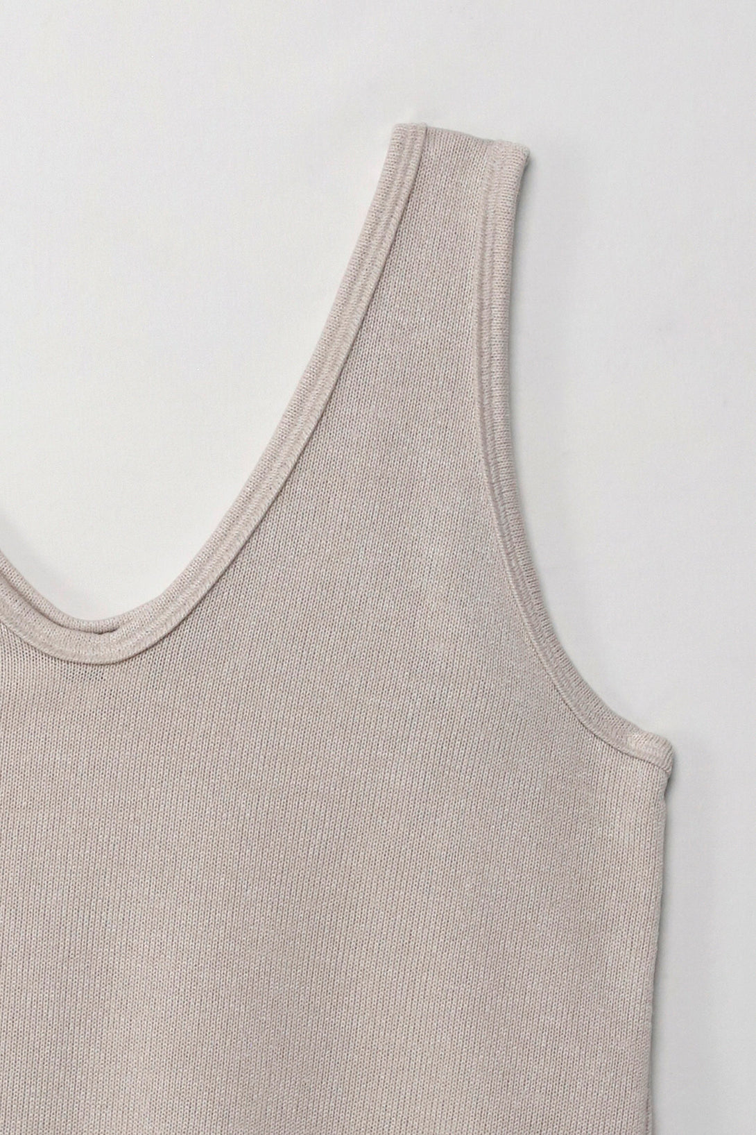 Camiseta básica manga sisa crudo para mujer
