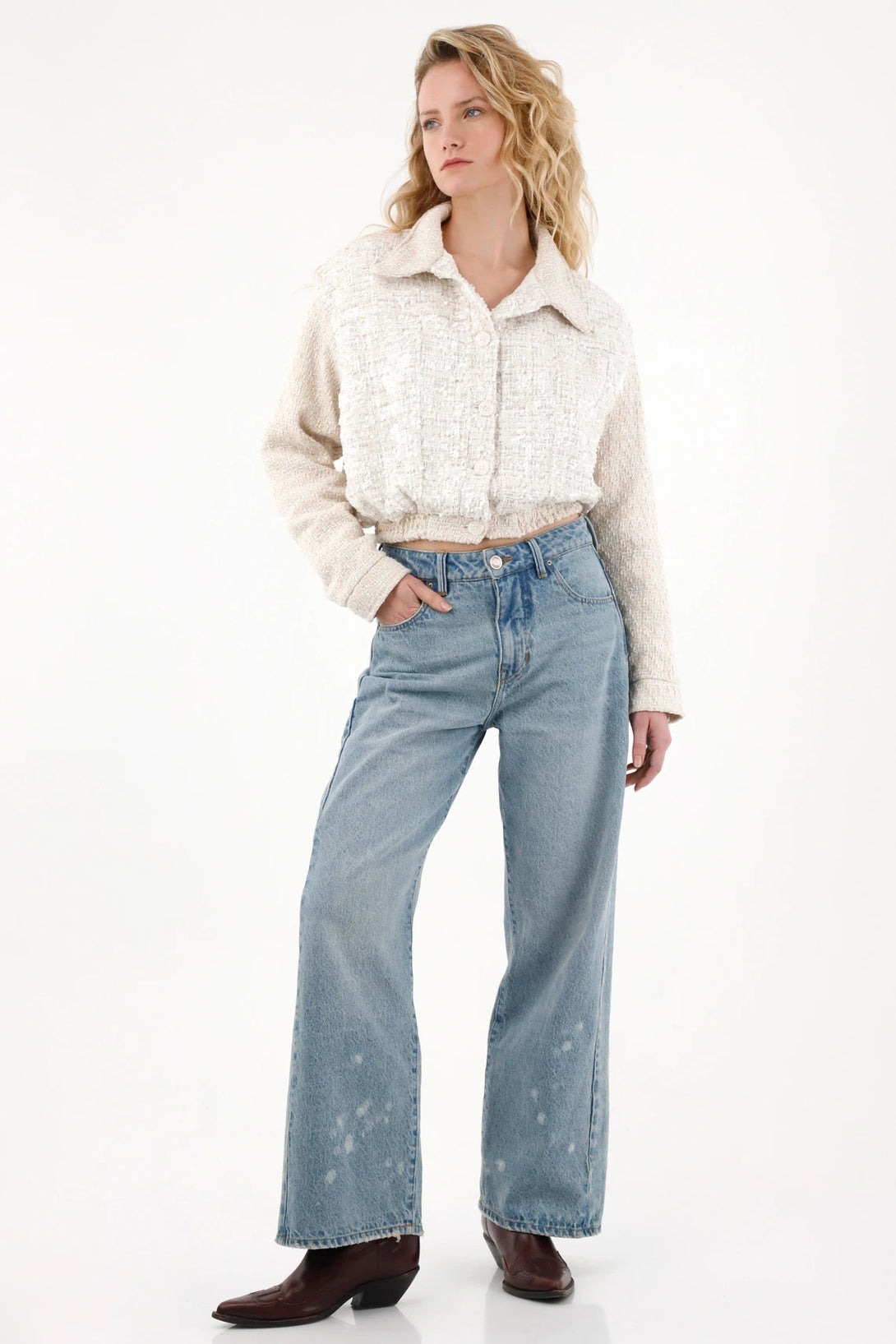 Cropped shiny off-white tweed coat | subtle fit – TNS