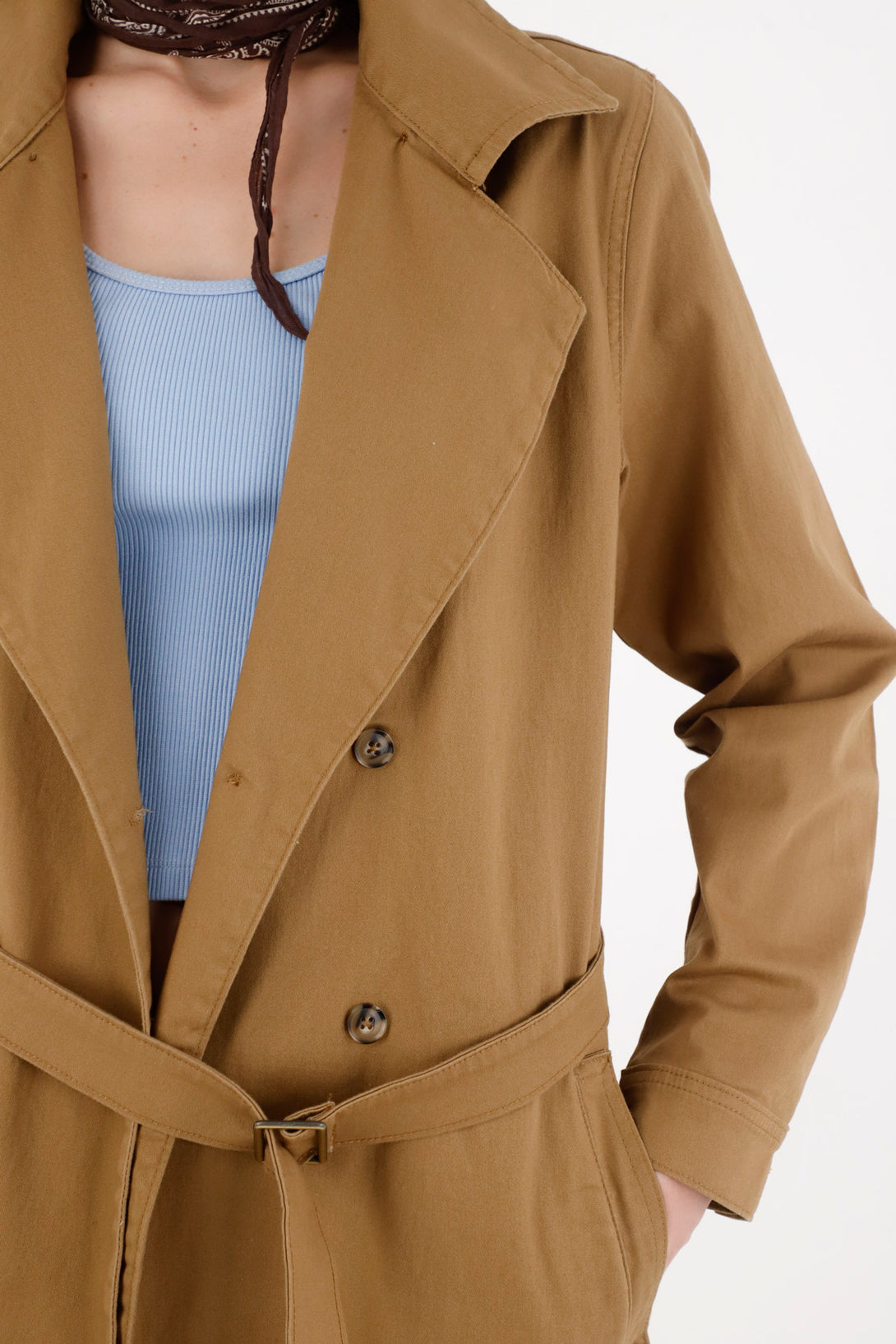 Abrigo tipo Trench café para mujer