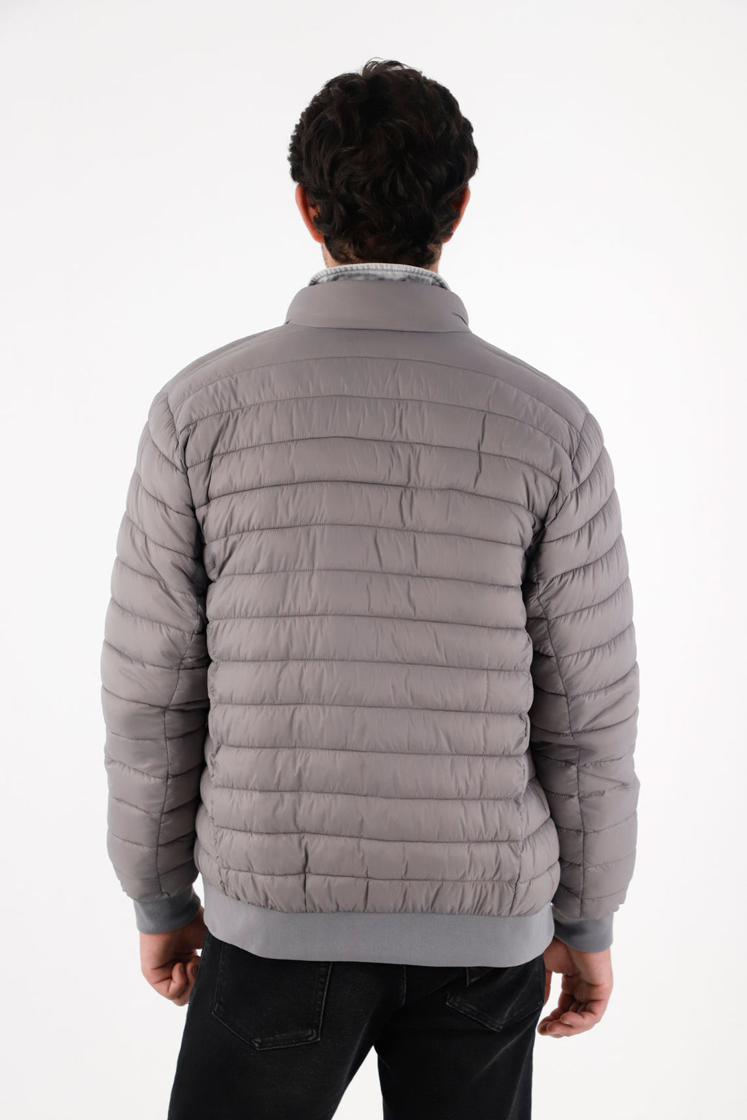 Chaqueta acolchada gris para hombre
