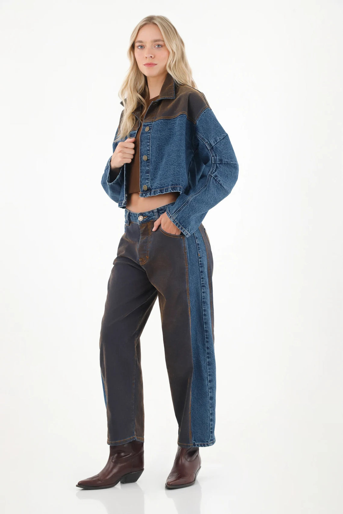Chaqueta crop con tela en contraste para mujer
