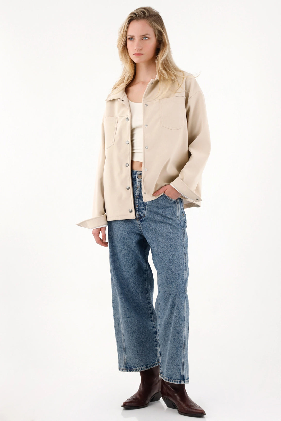 Chaqueta en cuero sintético crudo para mujer