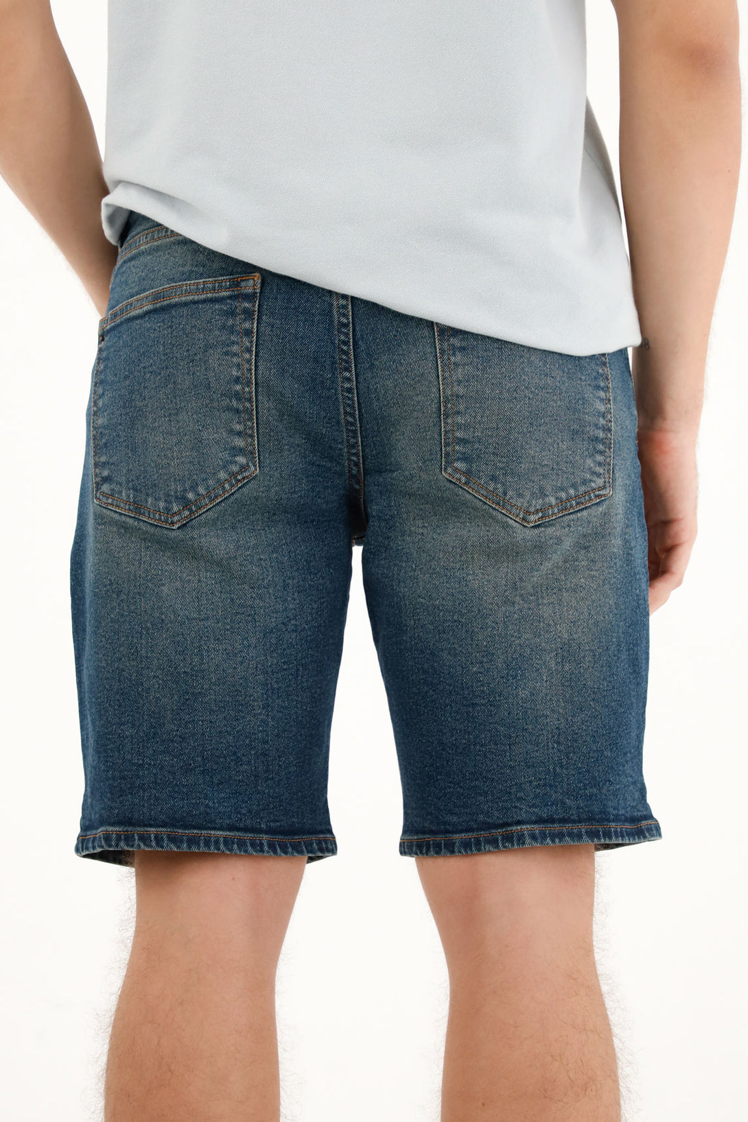 Bermuda azul de tiro medio para hombre