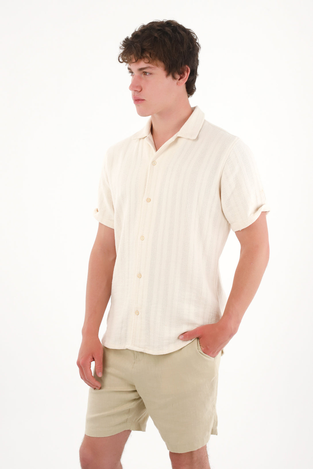 Bermuda en 100% lino tipo chino verde para hombre