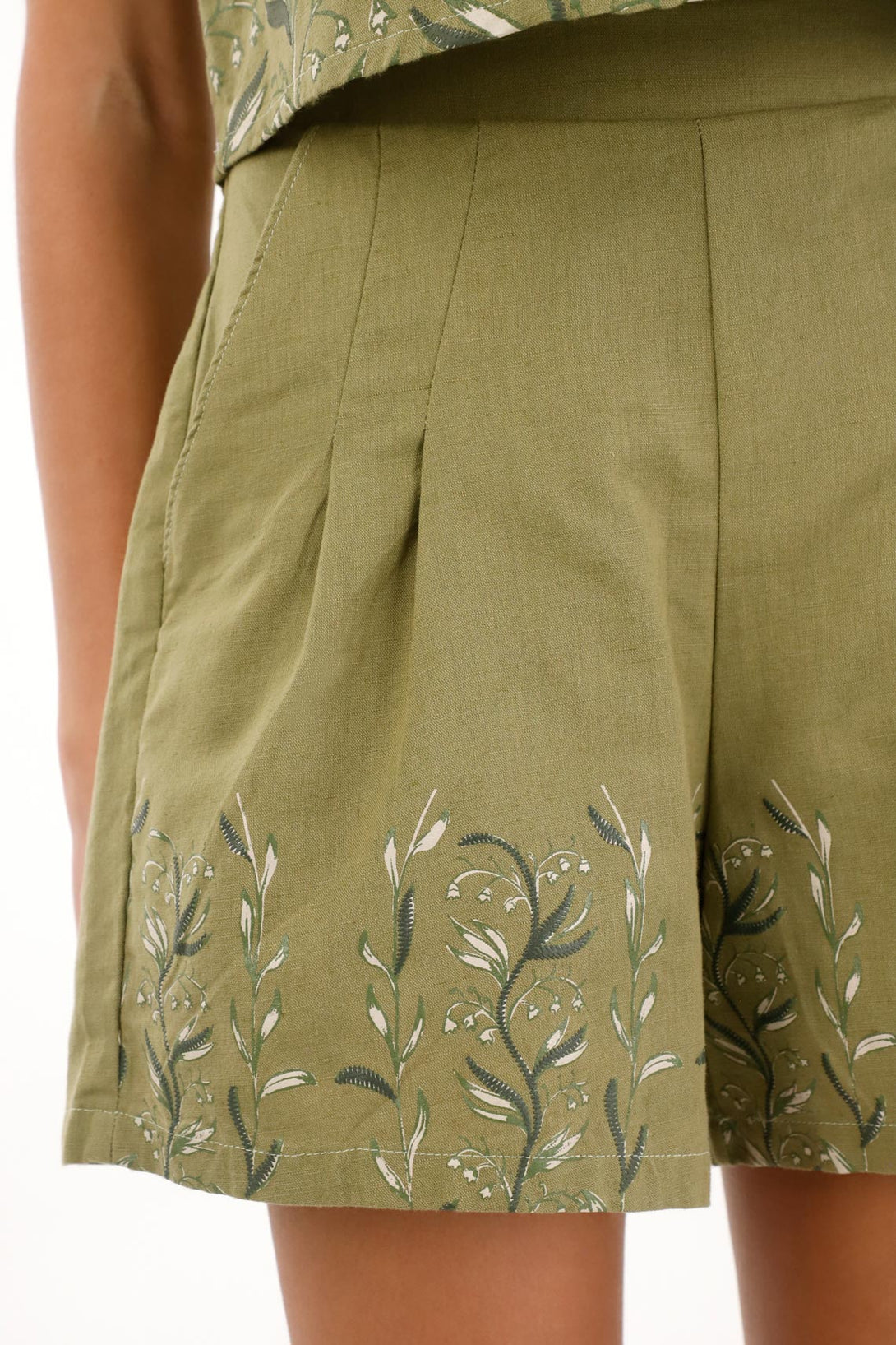 Women's Green Floral Print Shorts