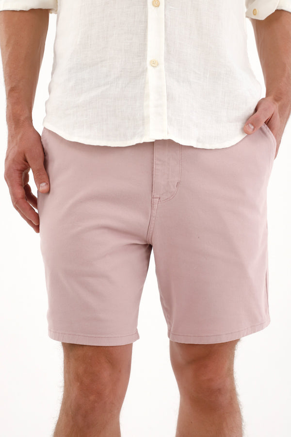Bermuda tipo chino con ajuste de botón rosada para hombre