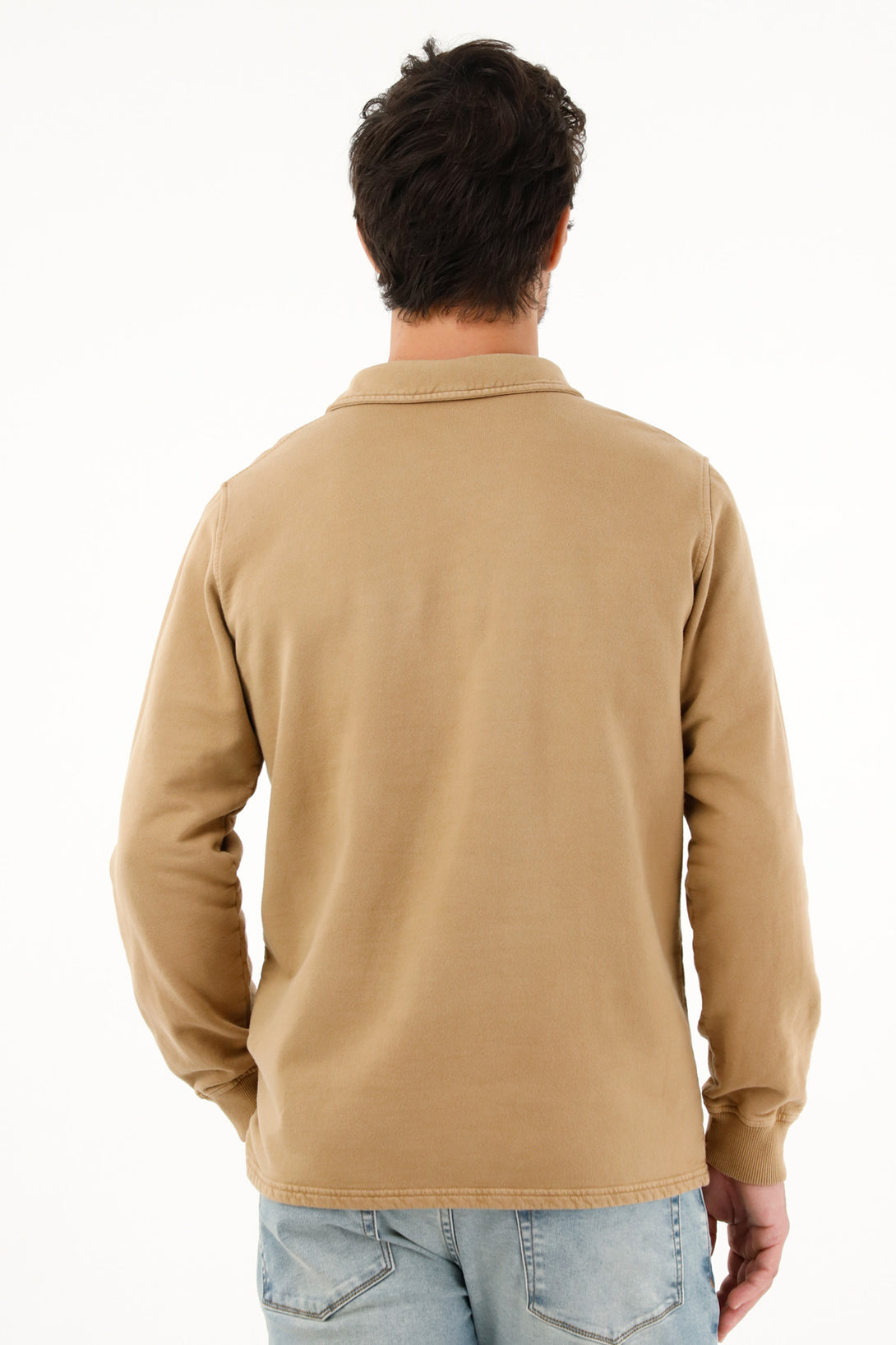 Men's pullover hoodie with patch pocket