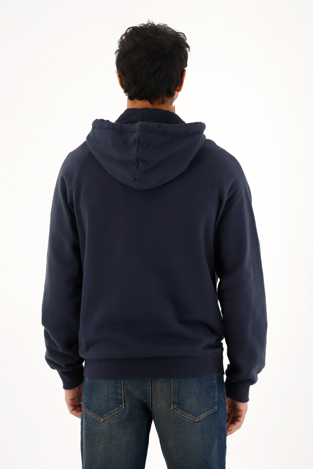 Buzo hoodie azul con bordado decorativo para hombre