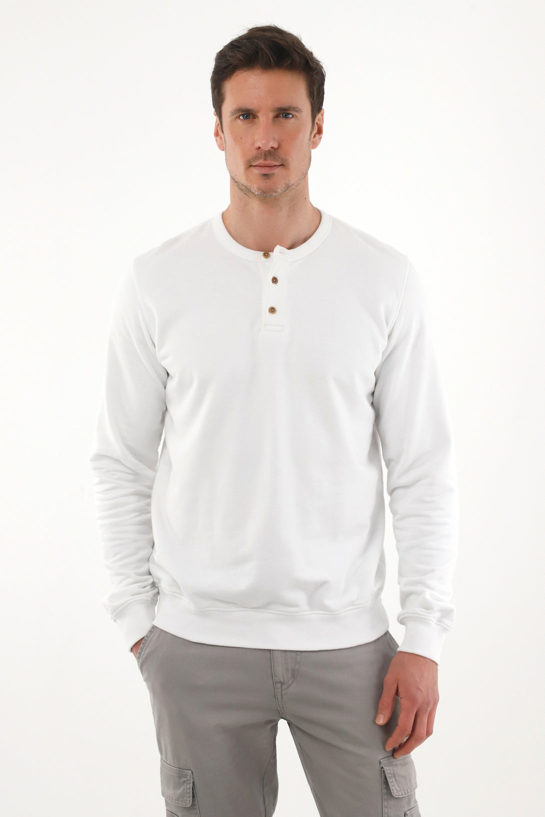 Buzo de cuello redondo con perilla blanco para hombre