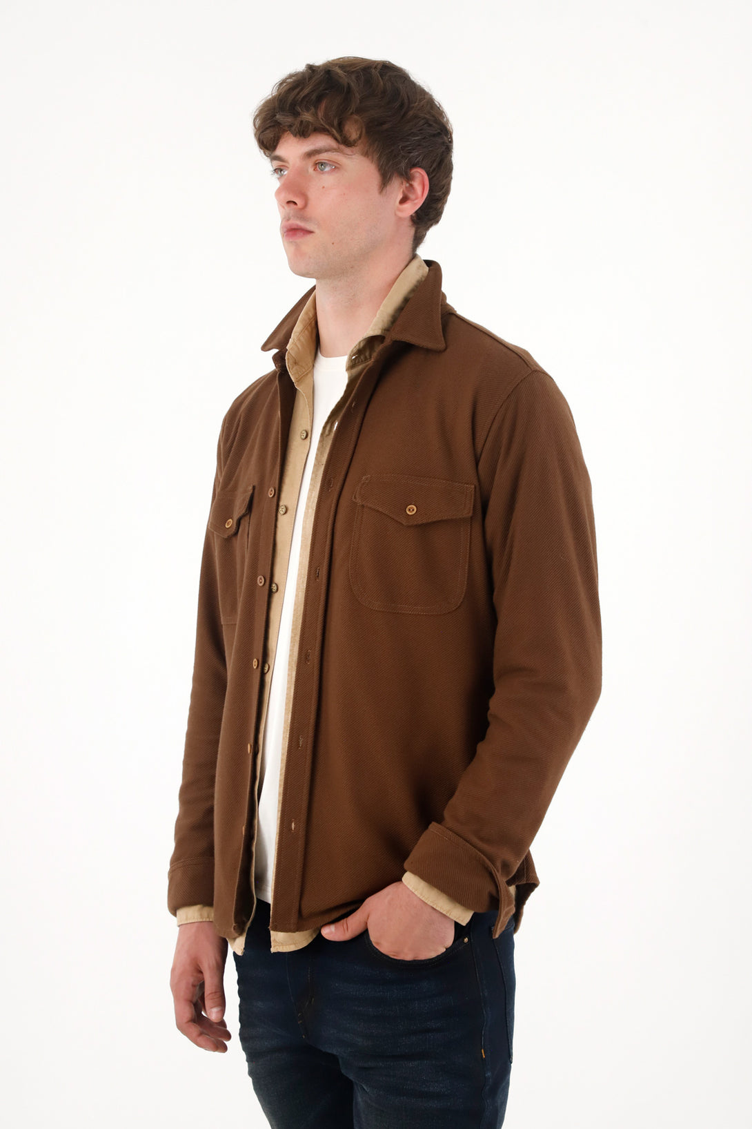 Buzo tipo camisa café para hombre