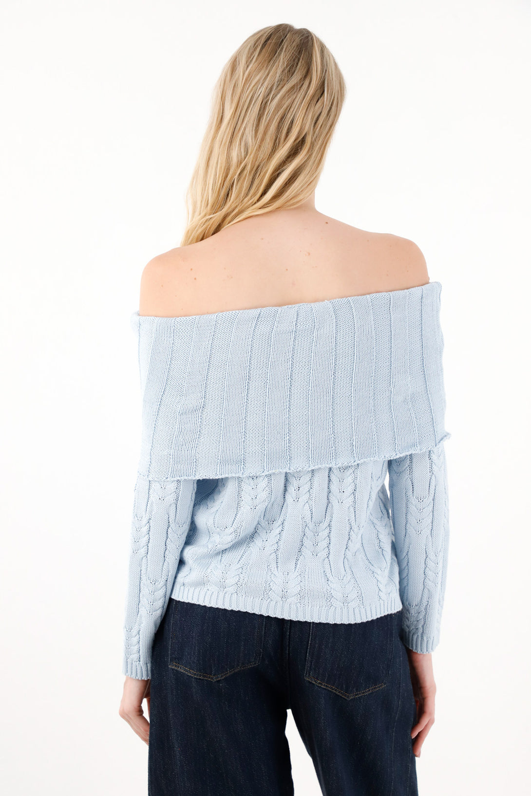 Buzo en tejido trenzado con escote azul para mujer