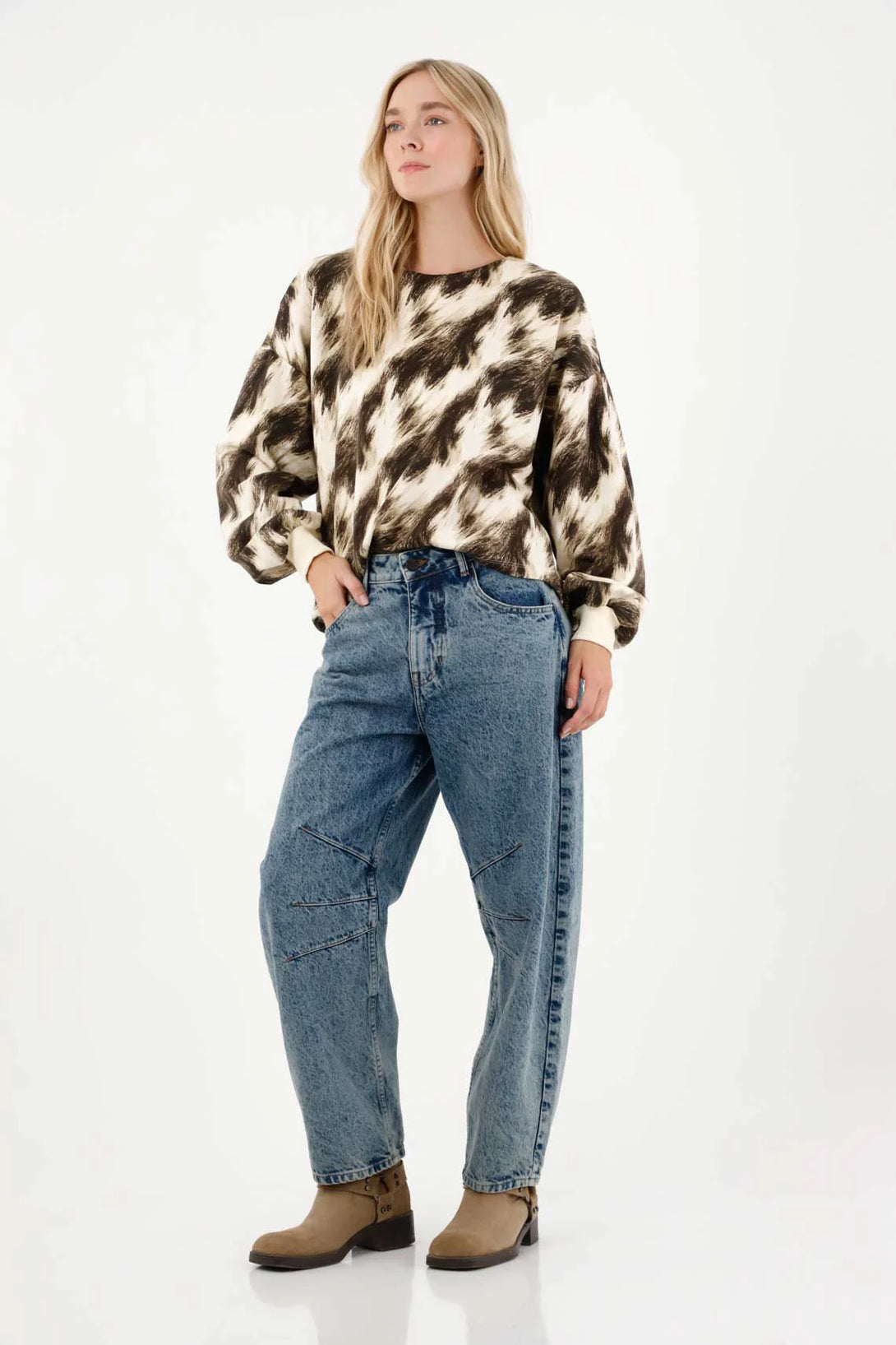 Buzo estampado silueta oversize para mujer