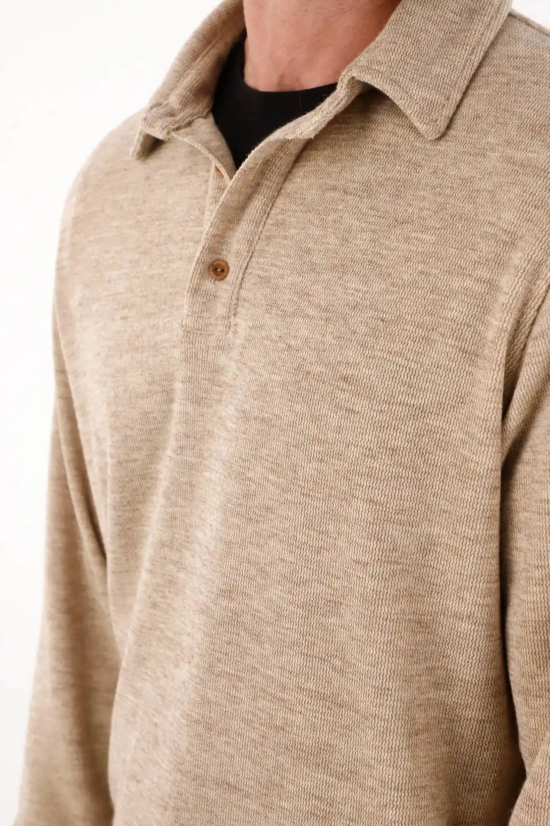 Buzo con cuello polo crudo para hombre