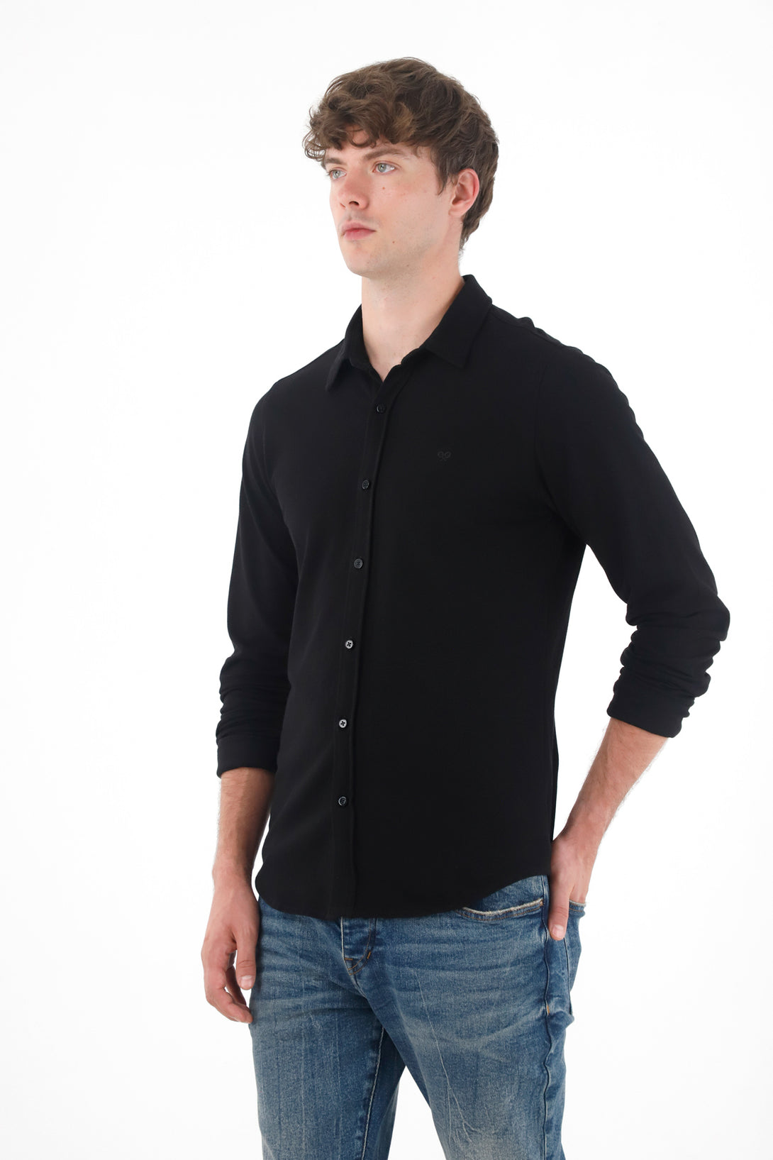 Camisa clásica en tejido de punto negra para hombre