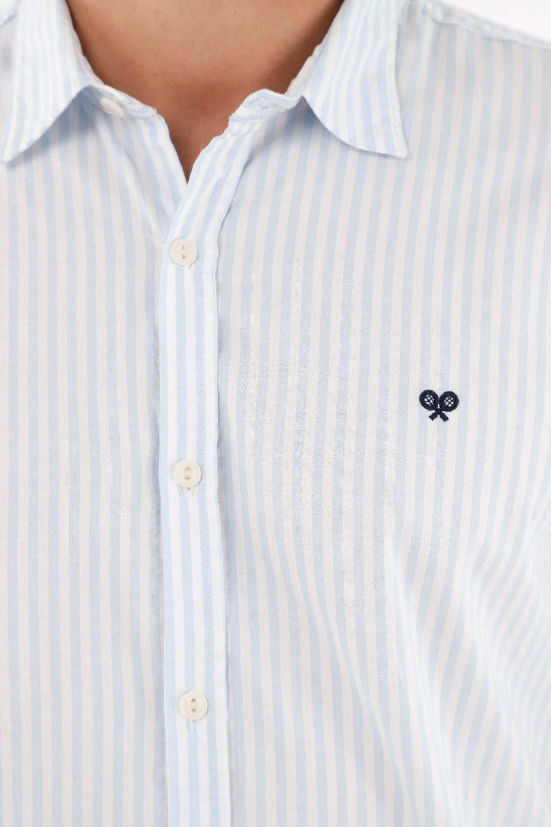 Camisa azul de rayas preteñidas para hombre