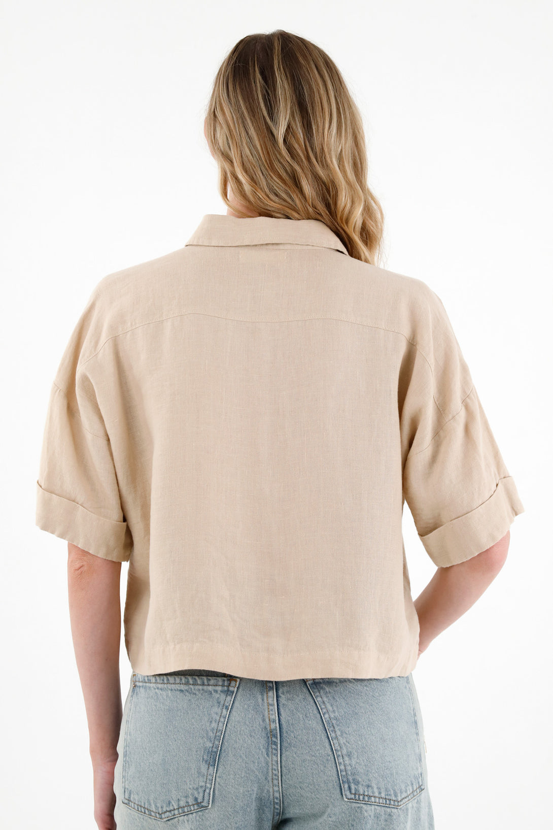 Camisa café en lino para mujer