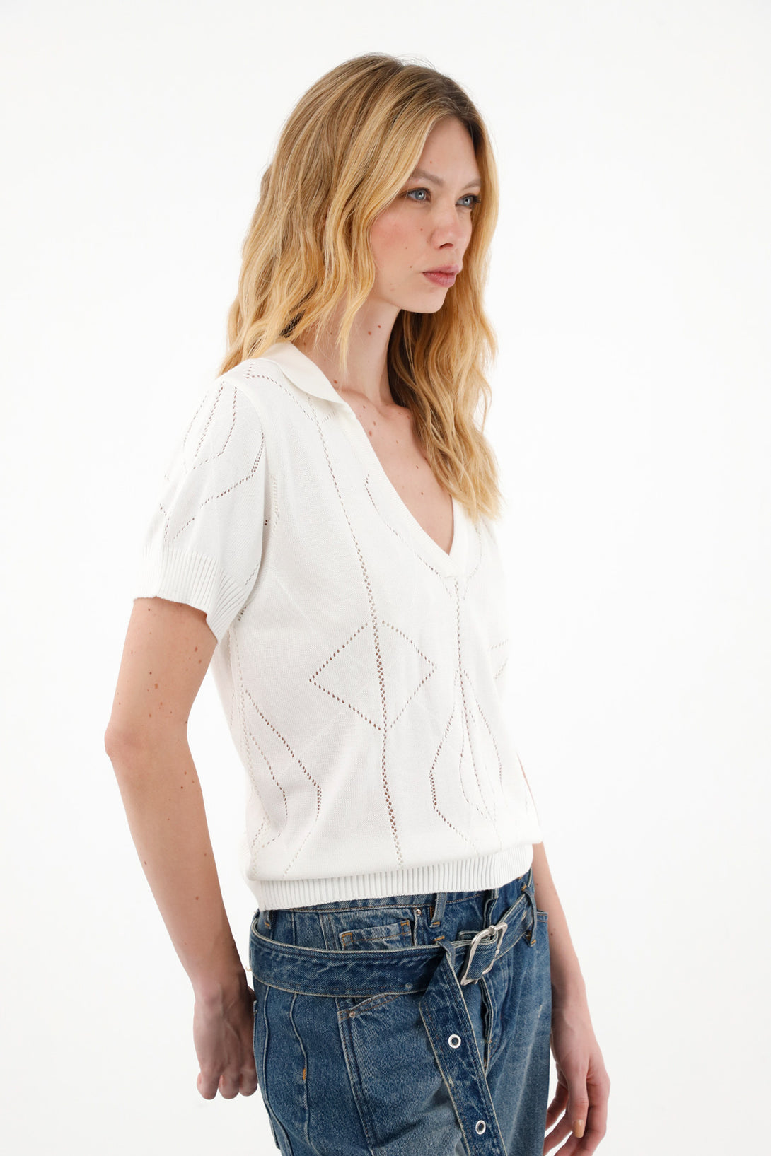 Camisa tejida crudo con escote en V para mujer