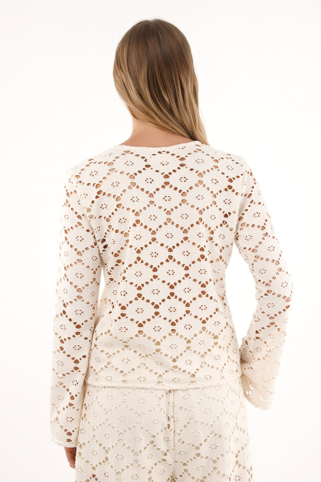 Women's raw knit shirt