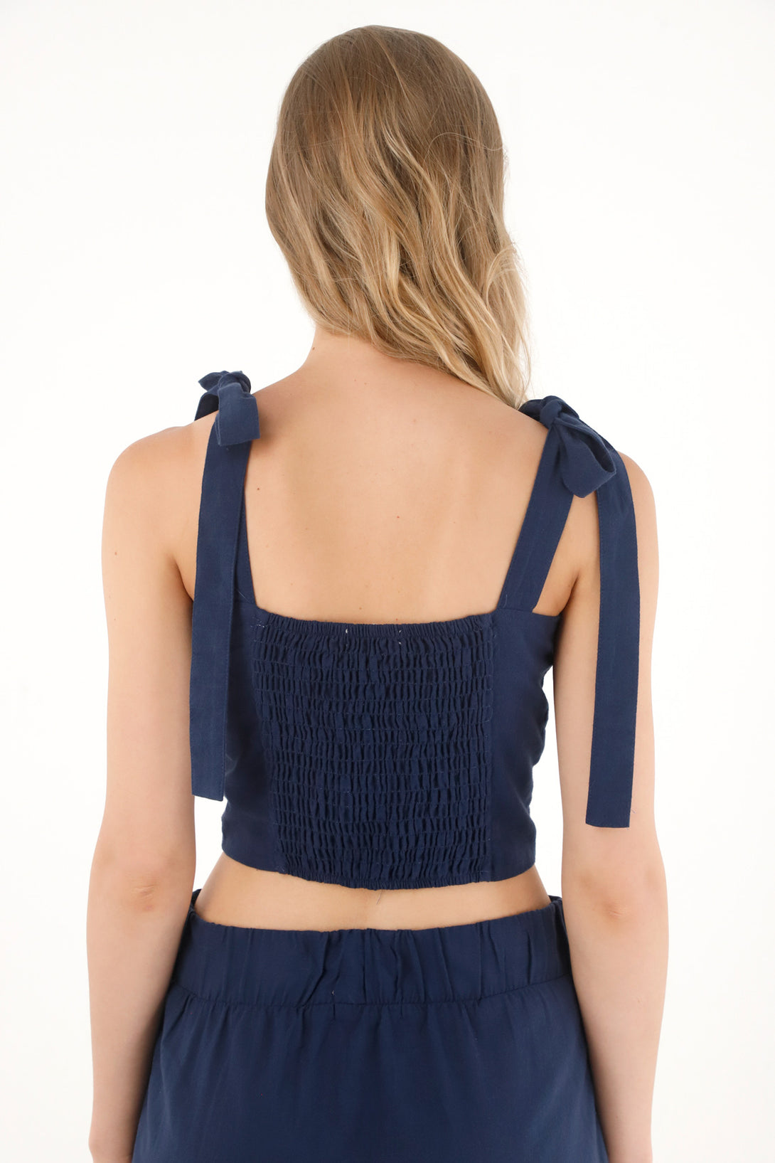 Camisa crop con diseño de palmeras azul para mujer