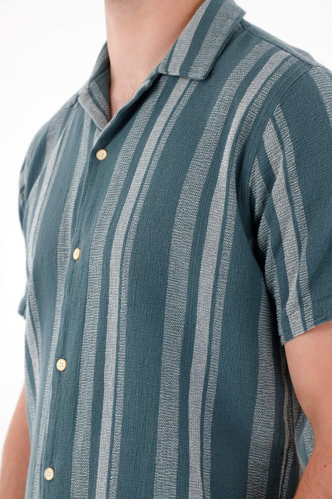 Camisa tipo bowling a rayas para hombre