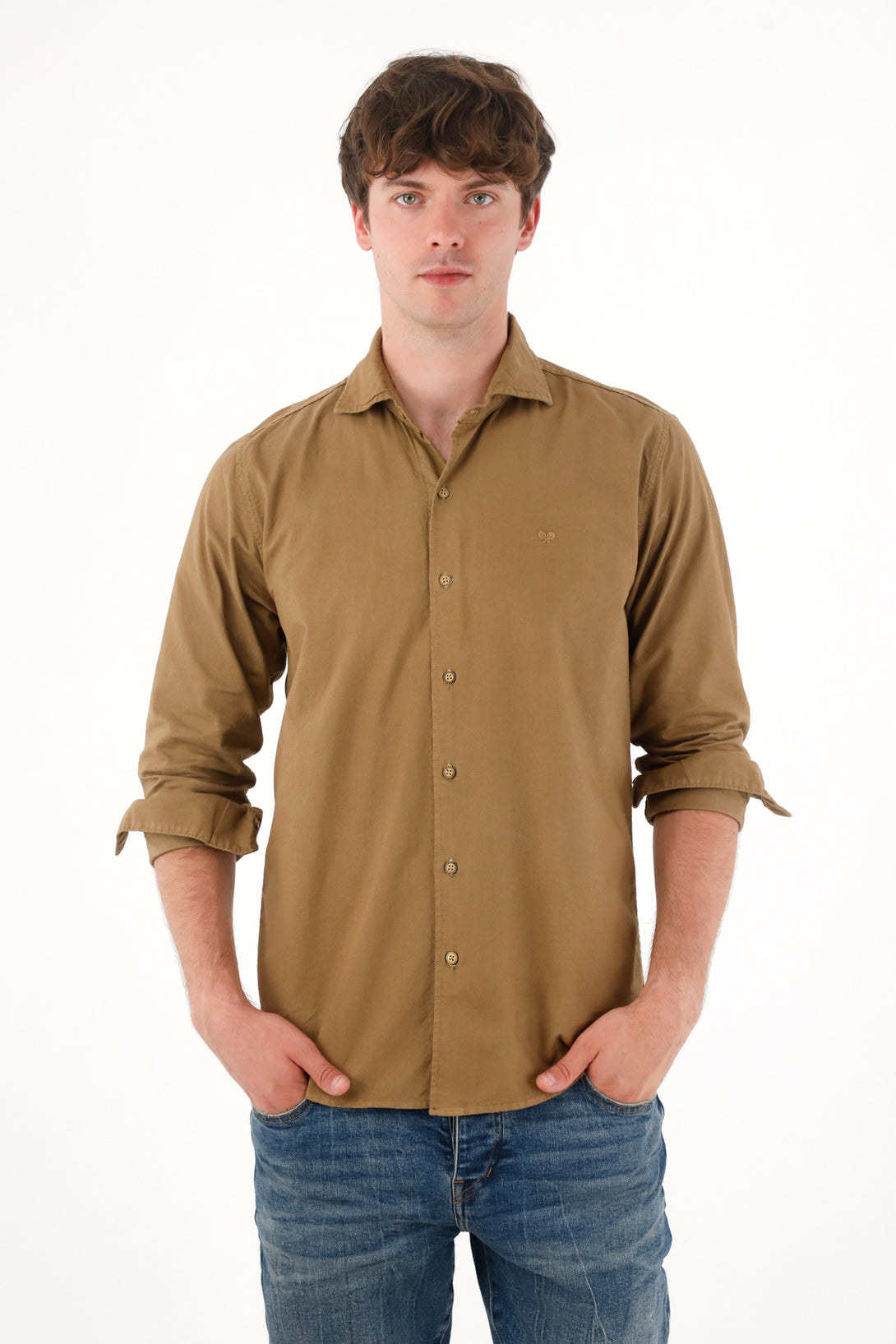 Camisa manga larga café para hombre