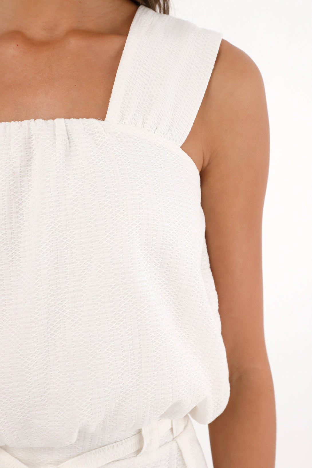 Camisa crop silueta globo y tela con textura crudo para mujer