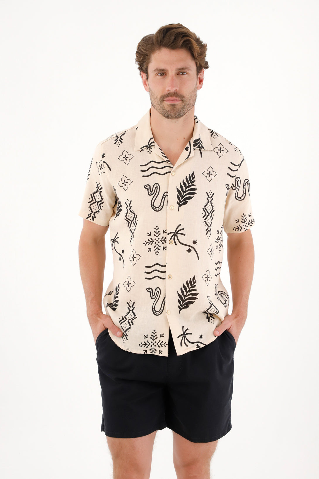 Camisa tipo bowling con estampado para hombre