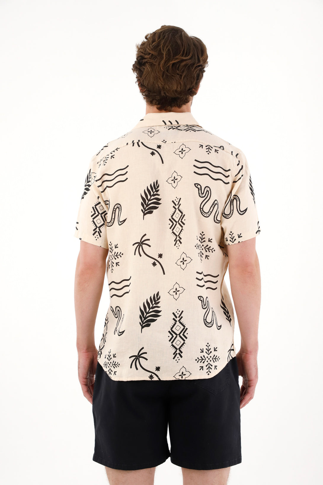 Camisa tipo bowling con estampado para hombre
