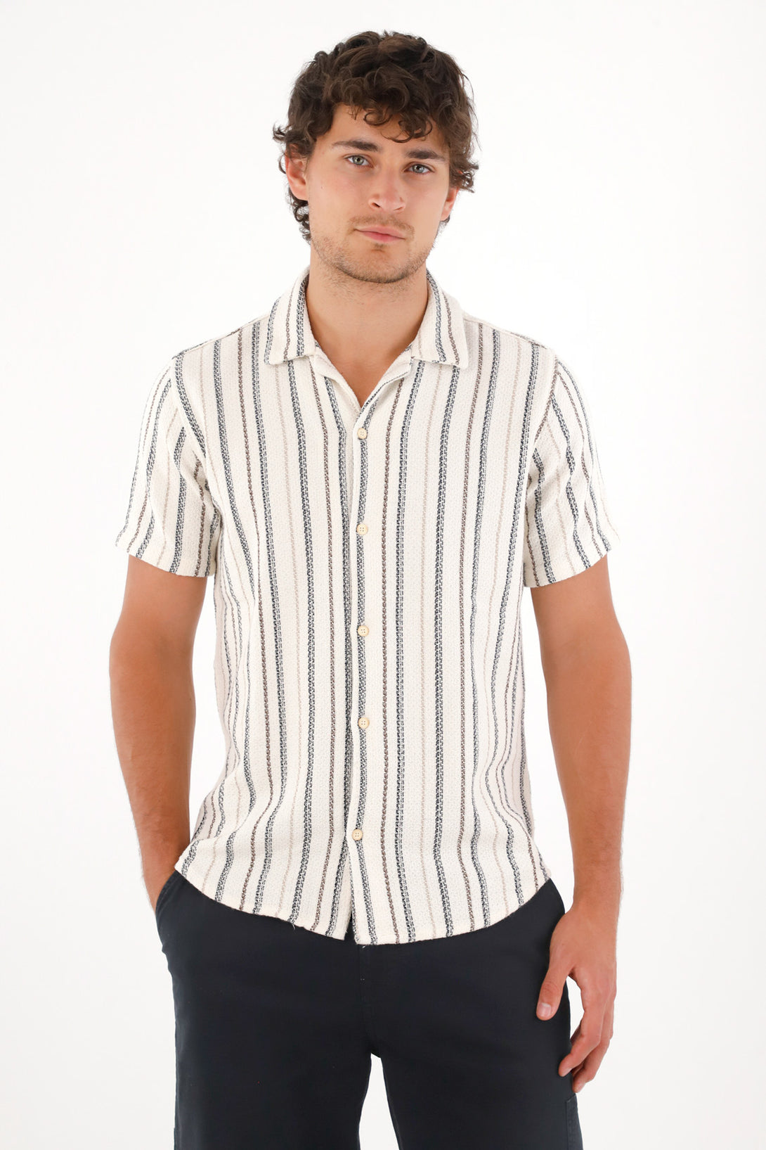 Camisa manga corta a rayas para hombre