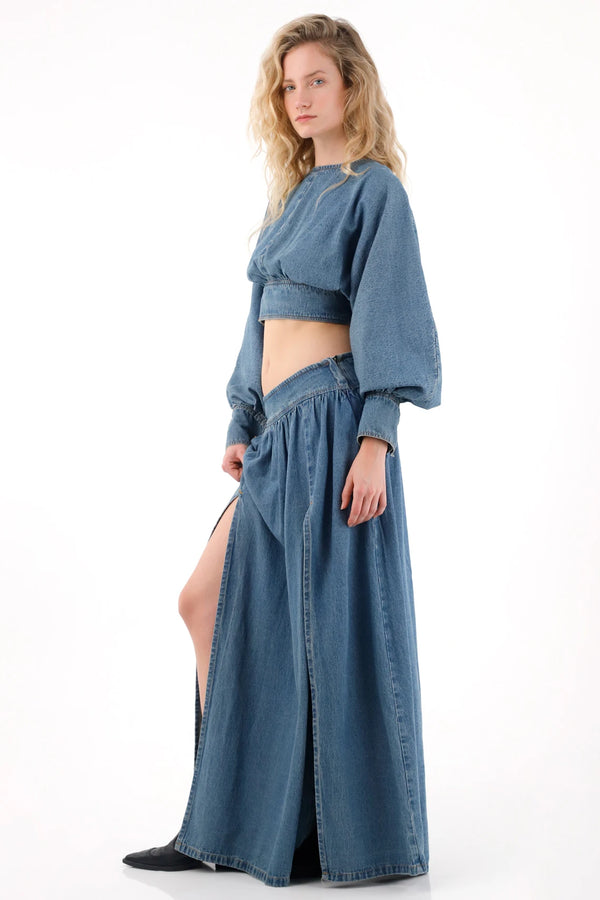 Camisa crop en denim azul para mujer