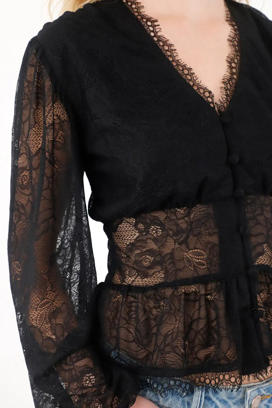 Camisa manga larga con encajes negra para mujer