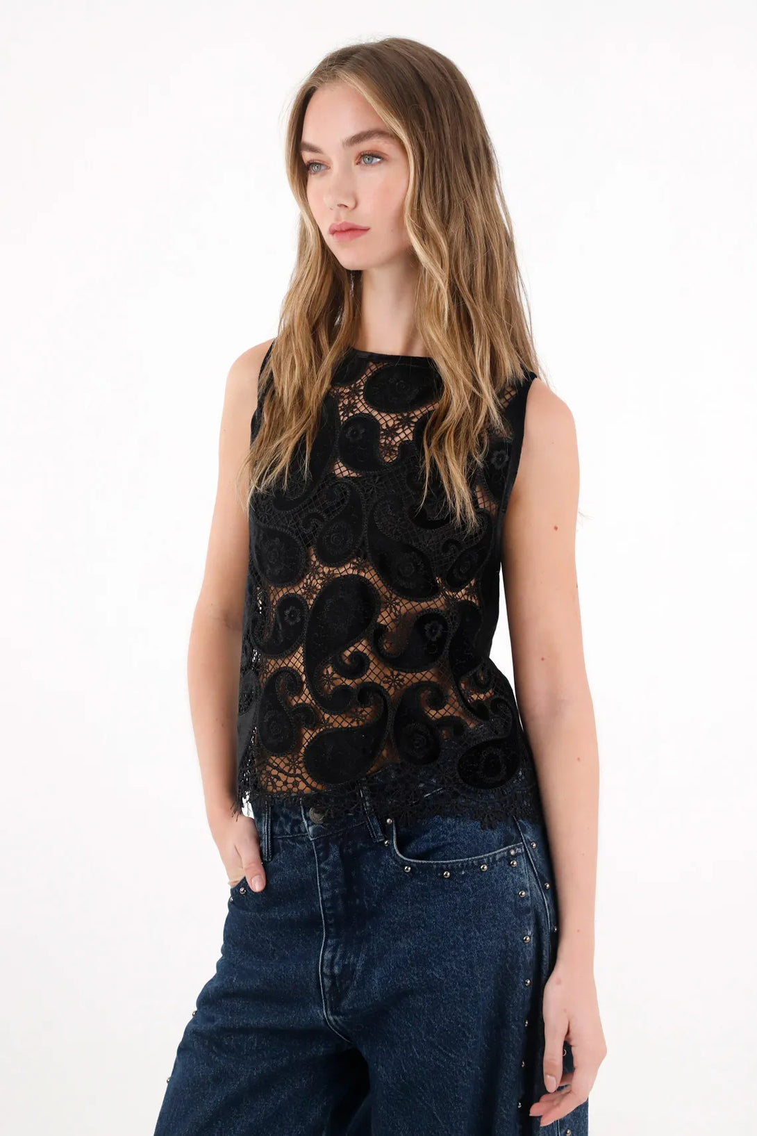 Shirt with black mesh fabric for women