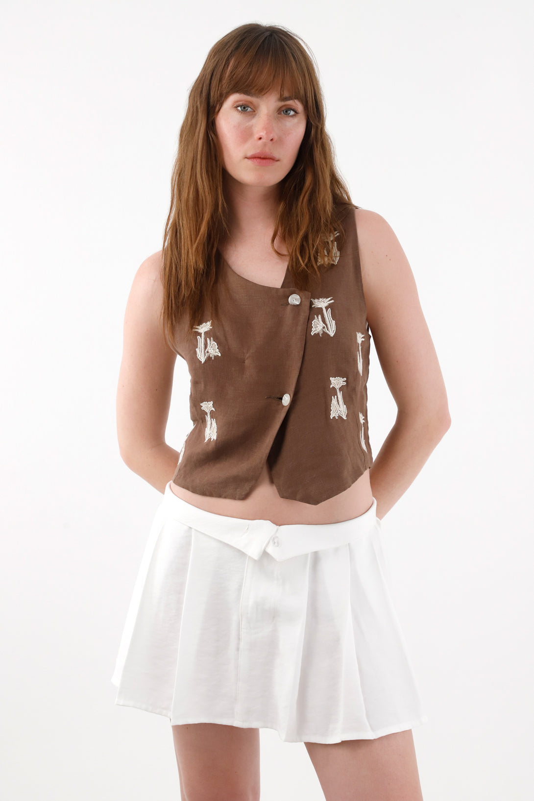 Women's Short Pleated Skirt in Ecru