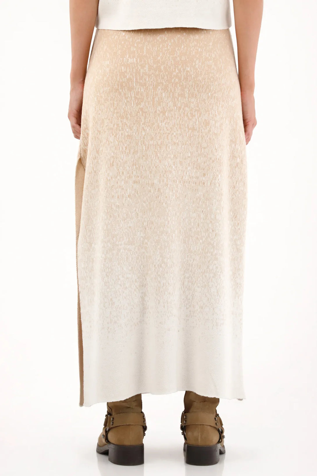 Long knitted skirt with gradient design for women