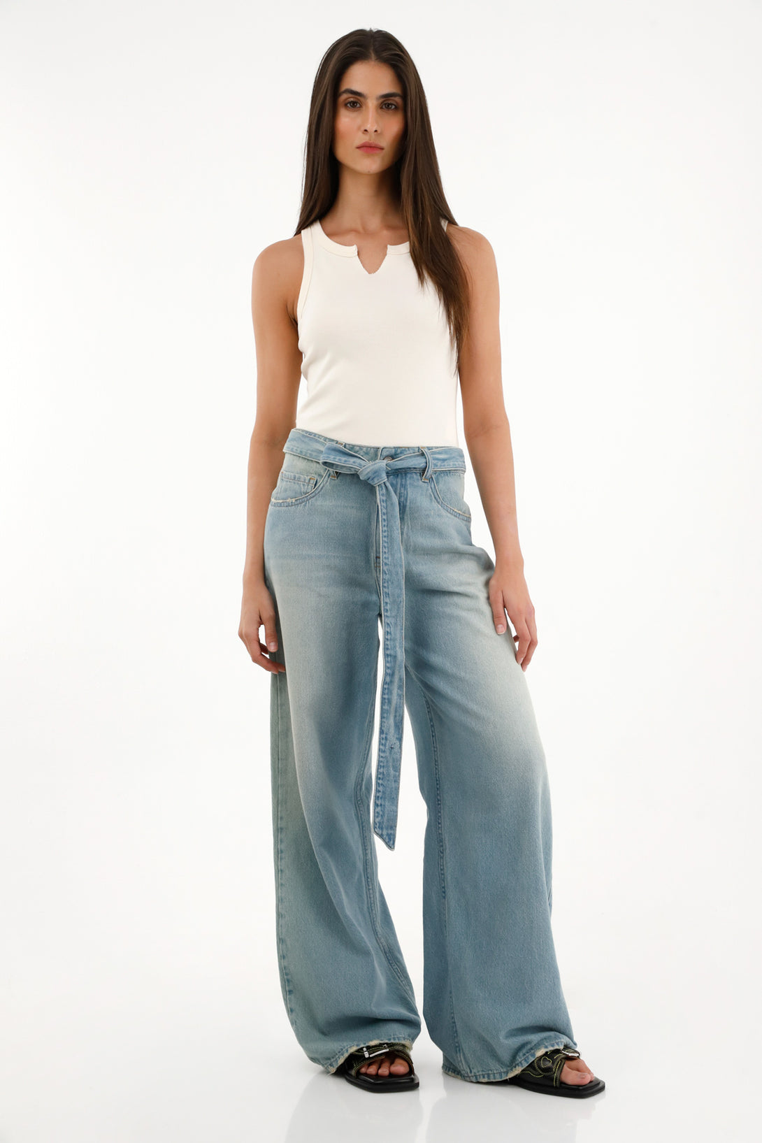 Women's Wide Leg Jeans with Belt