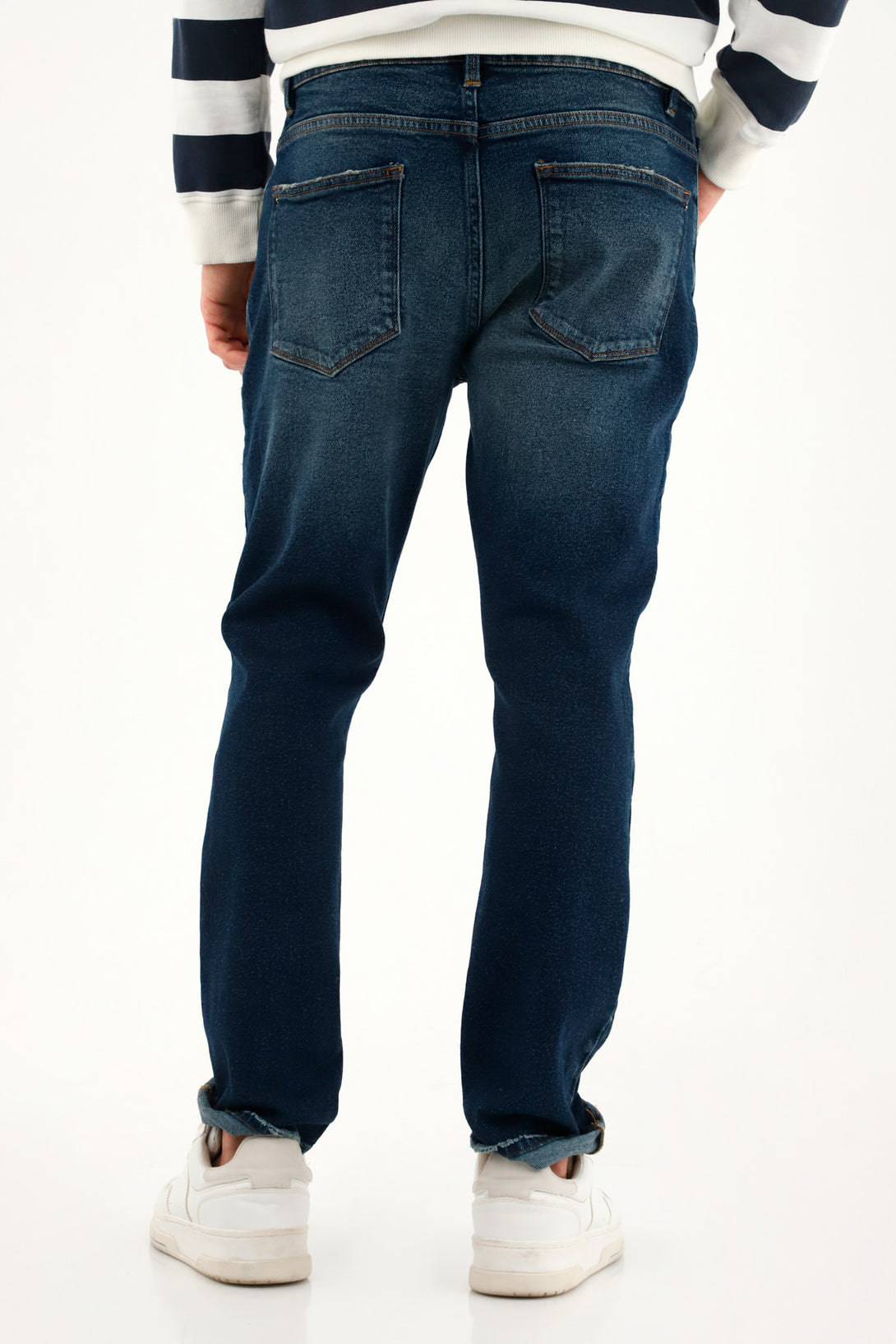Jean azul con desgaste localizado para hombre