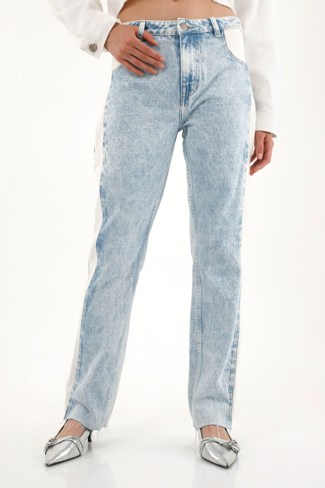 Jean Recto tiro medio diseño bicolor para mujer