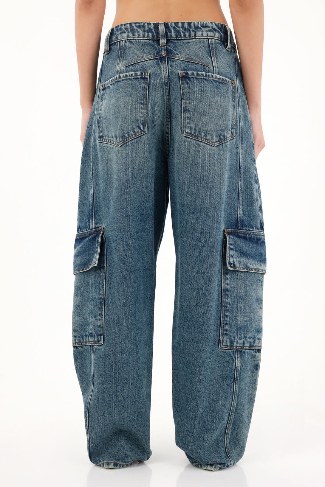 Jean Horseshoe estilo carpenter con rotos para mujer