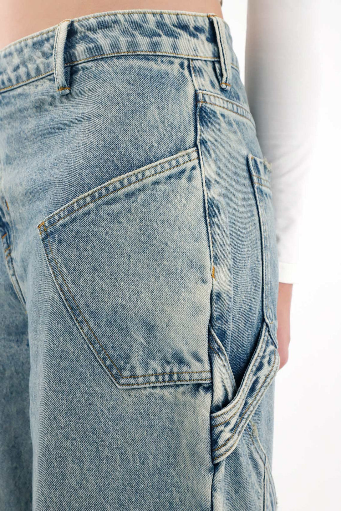 Women's Low Rise Wide Leg Jeans with Distressed Detailing