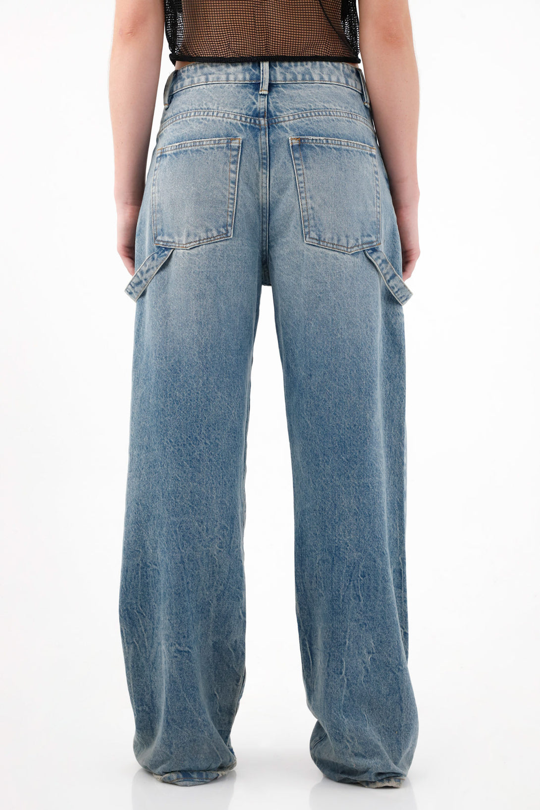 Women's Medium Tone Low Rise Wide Leg Jeans