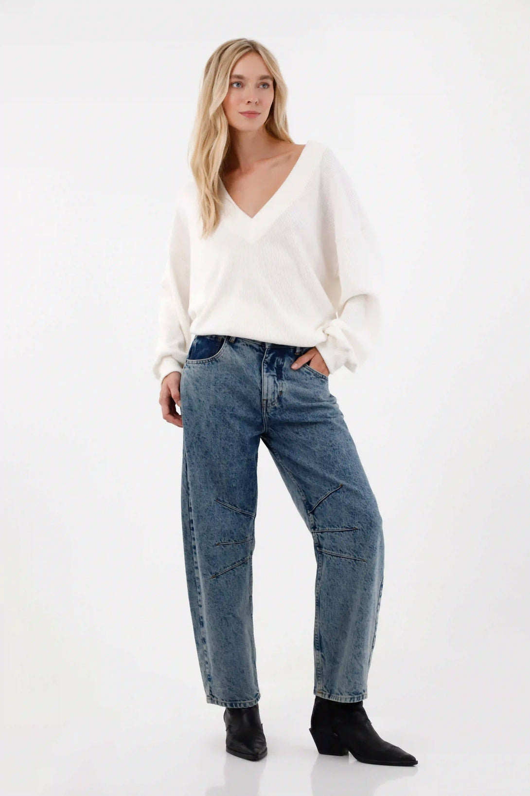 Medium Blue Horseshoe Jeans for Women