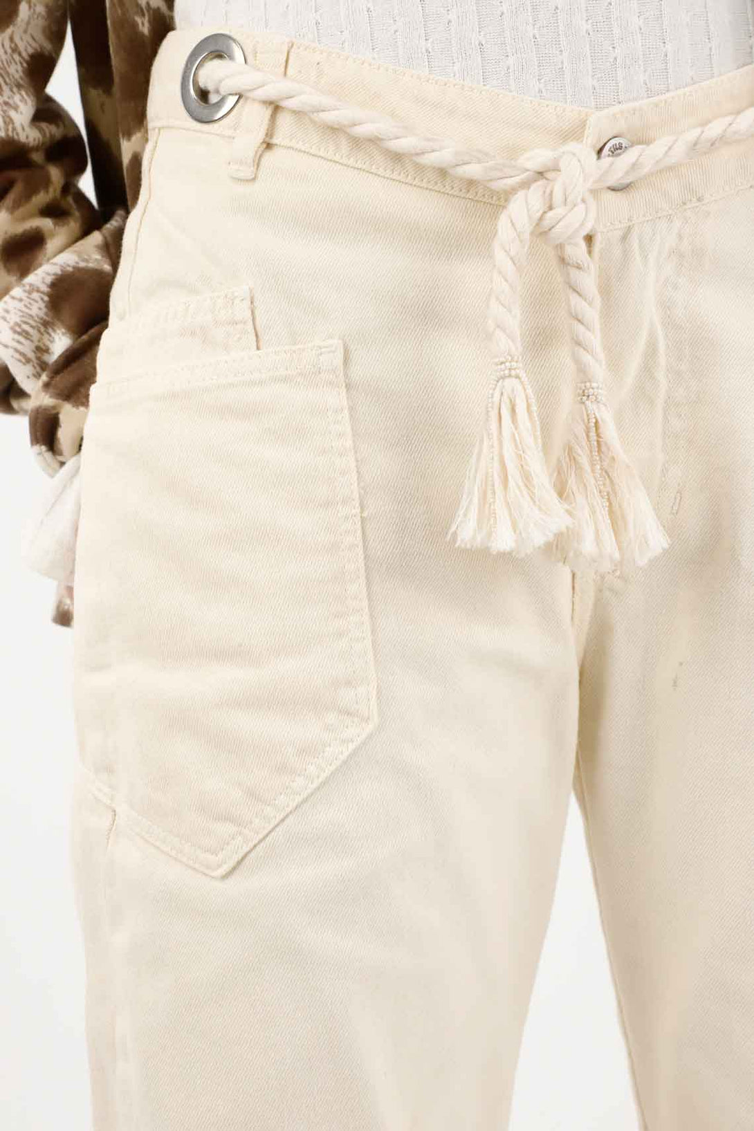 Beige Horseshoe Jeans with Grommets for Women
