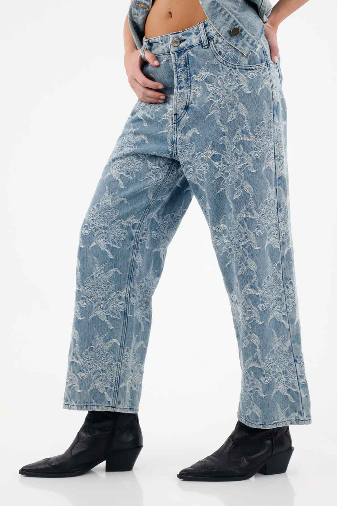 Jean Recto con diseño de flores para mujer