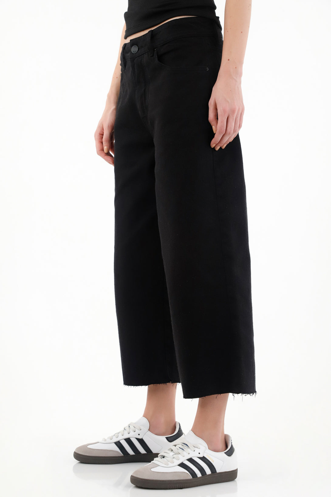 Women's Black Cropped Pants