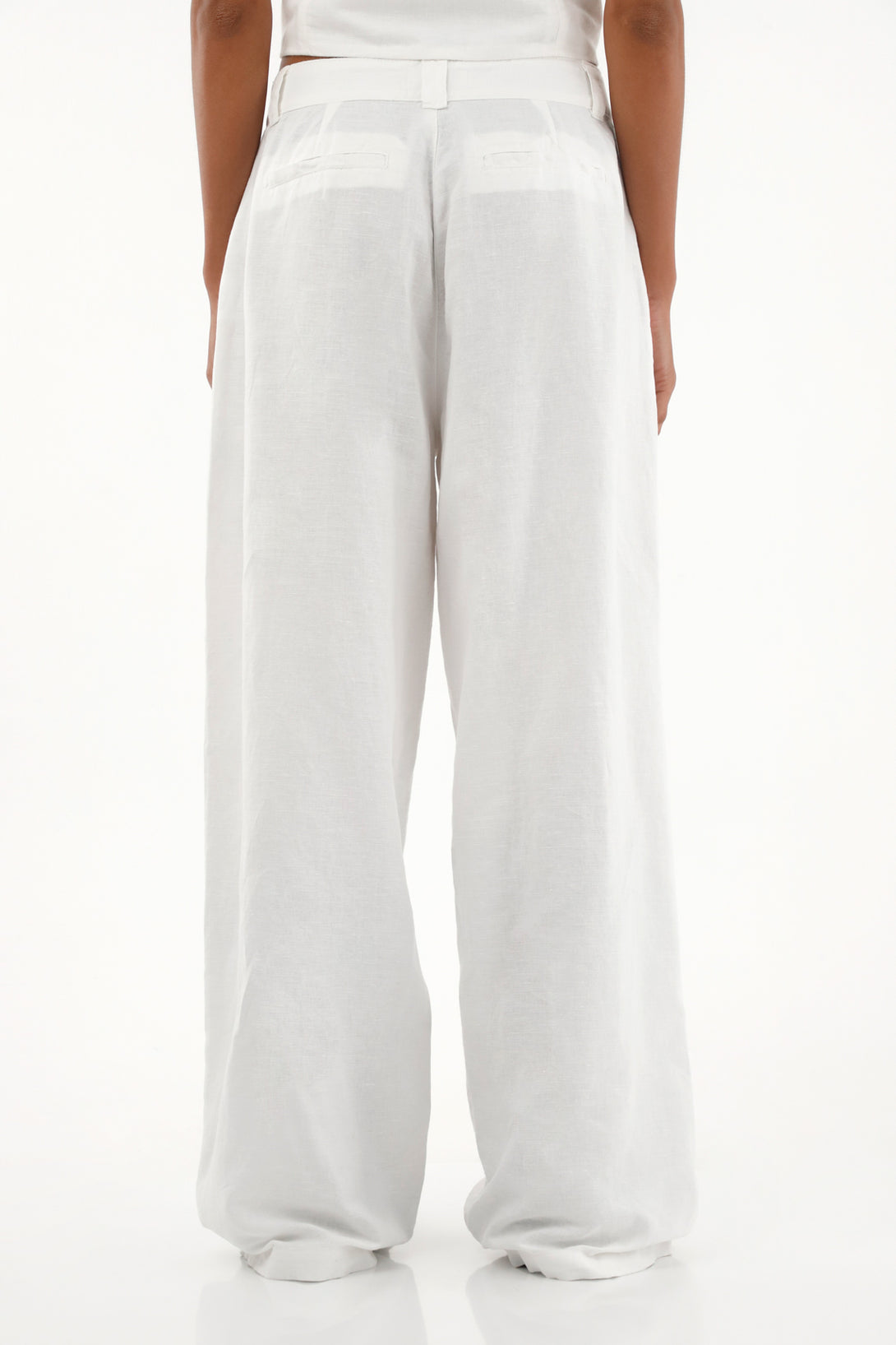 Pantalón Recto de tiro medio con bordados para mujer