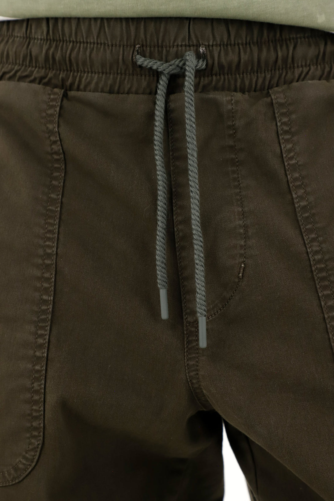 Pantalón Recto verde con pretina elástica para hombre
