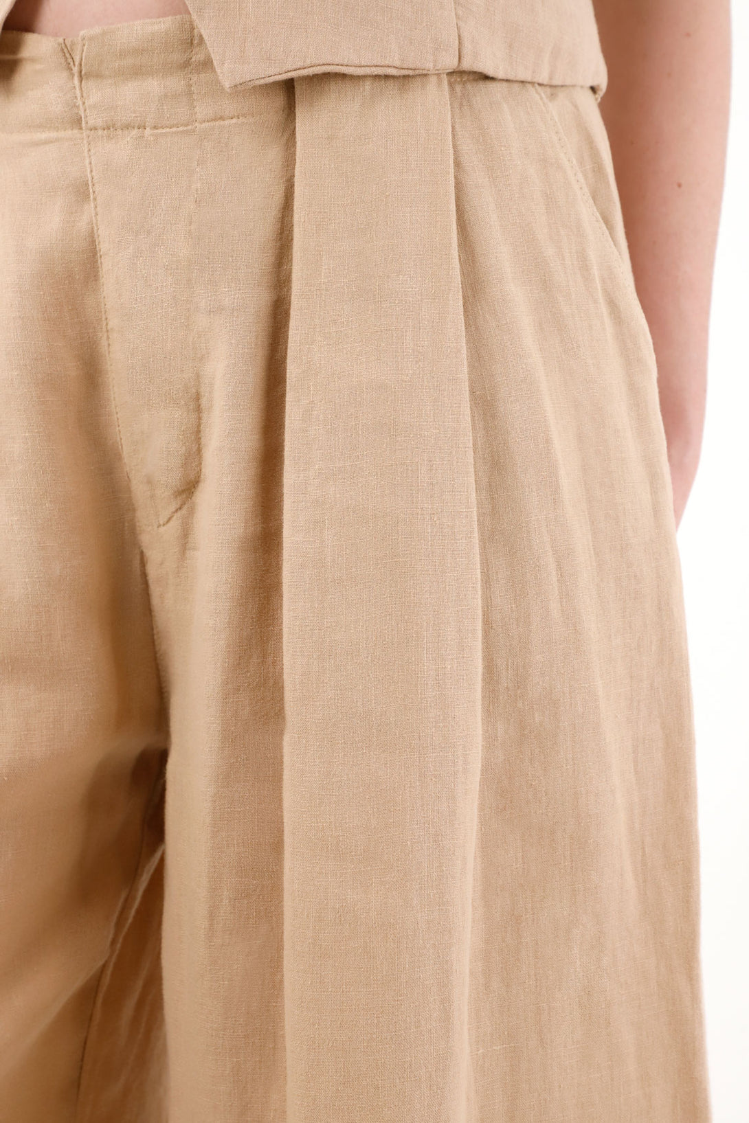 Women's Wide Leg Linen Trousers in Natural Color