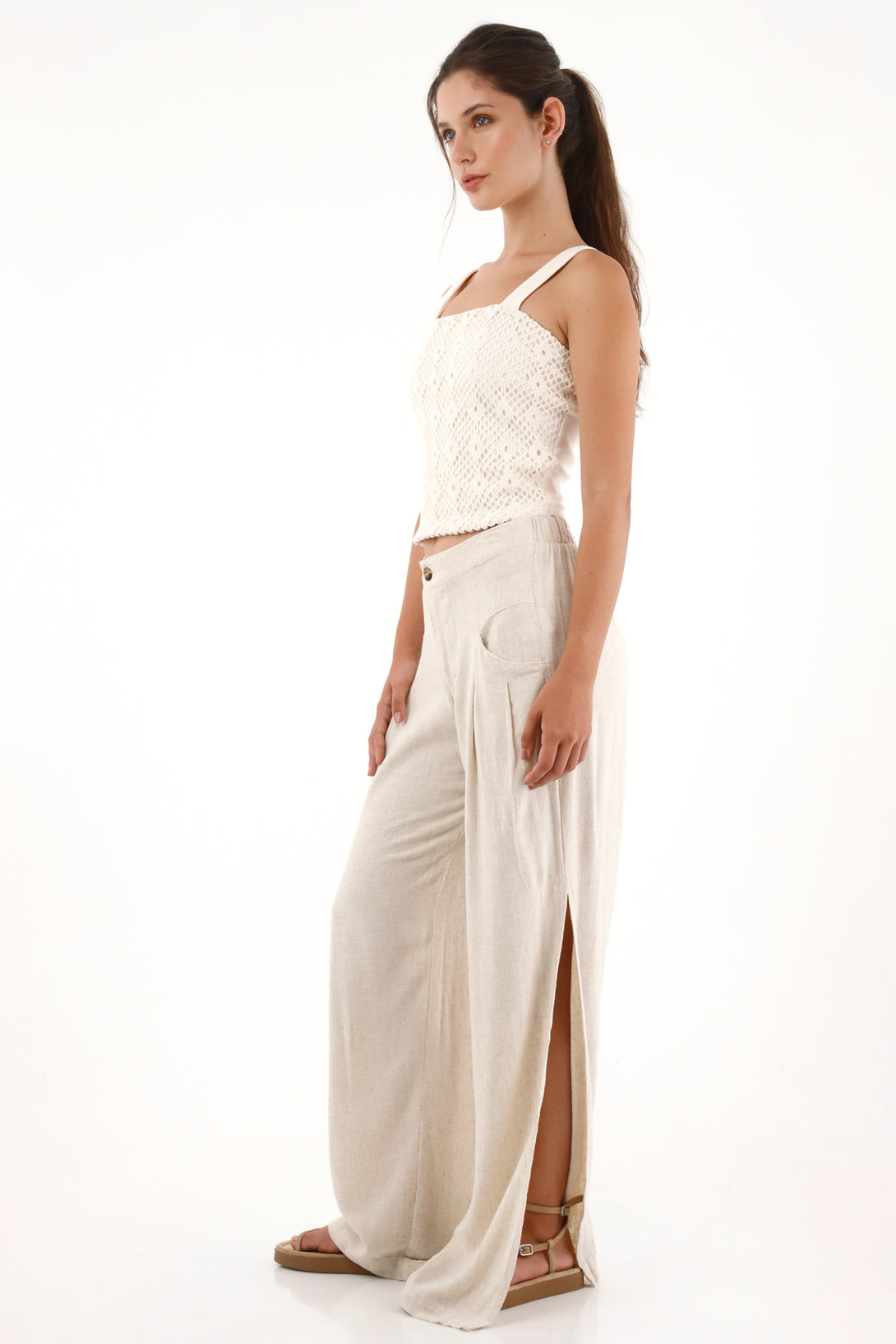 Pantalón con textura especial crudo para mujer
