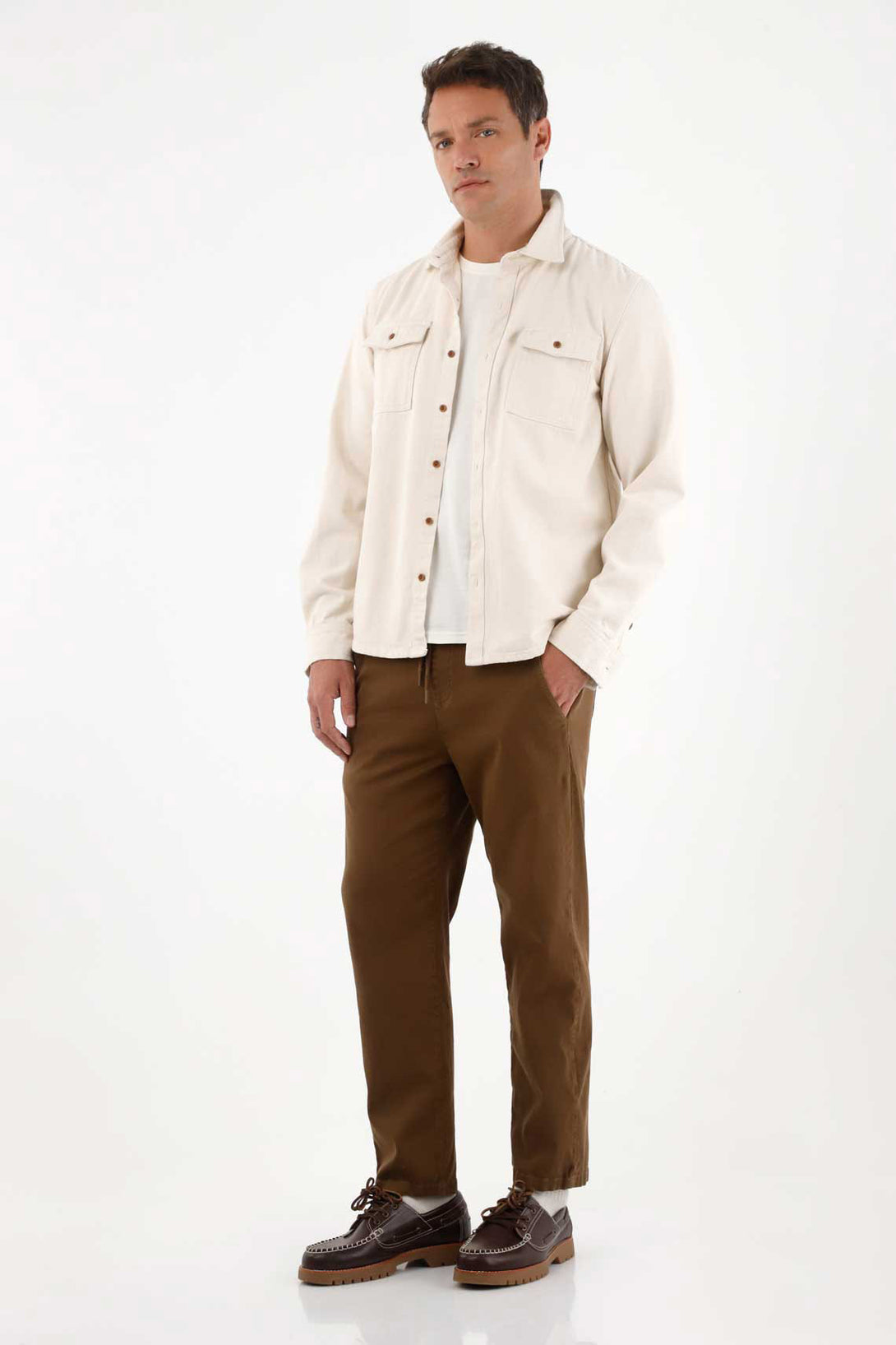 Pantalón Recto en corduroy café para hombre